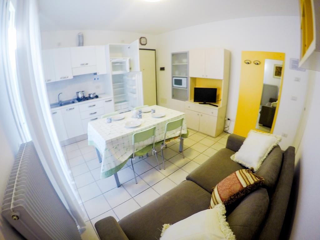 Residence Solemar - Agenzia Cocal 卡奥莱 客房 照片